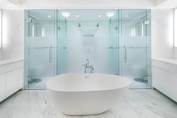 Rented by Sotheby's International Realty | media 21