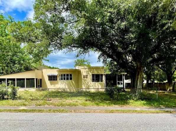 606 3rd St, Polk City, FL 33868