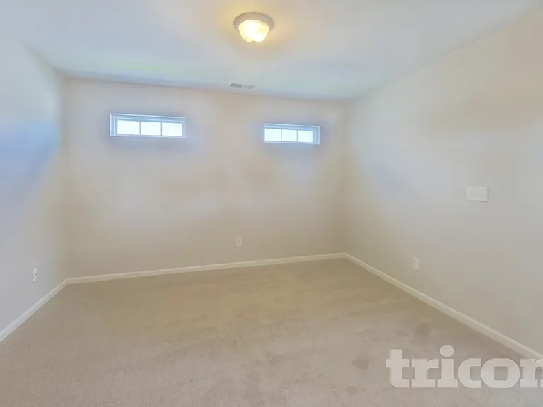 248 Eagle Pointe Dr — Photo 17