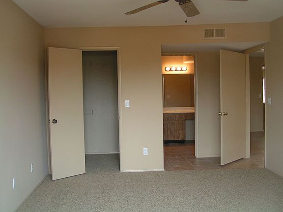 Master Bdrm/Walkin Closet & Bath