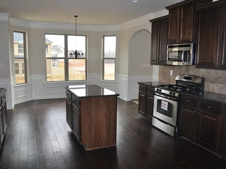 1455 Forest Brook Trl — Photo 4