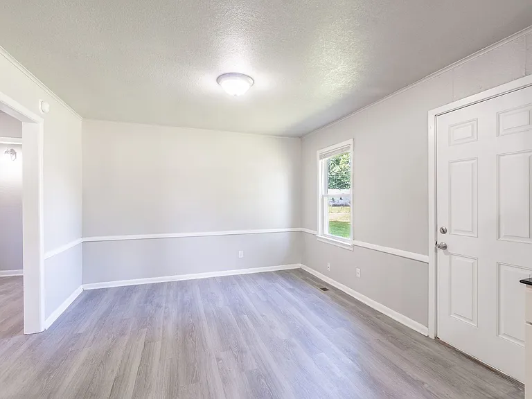 3806 Armour Ave — Photo 8