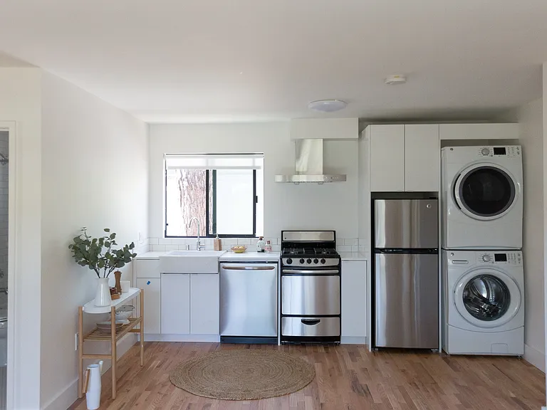 5515 E Media Dr #15 — Photo 2