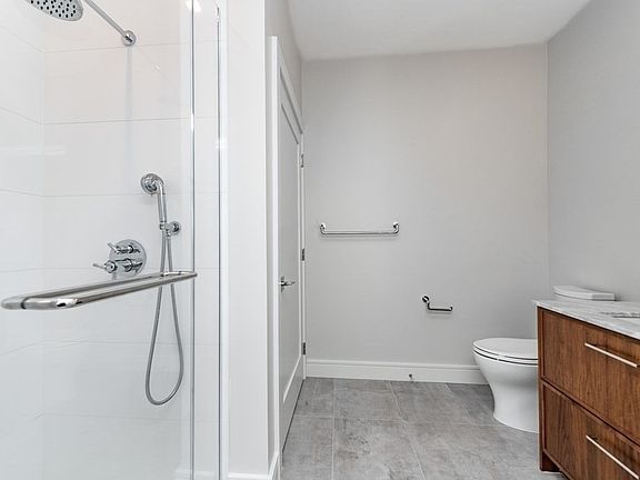 5th image of 99 Sumner St Unit 413