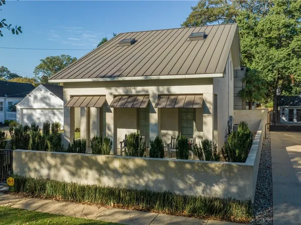 1218 Oakwood Ave, Tuscaloosa, AL 35401