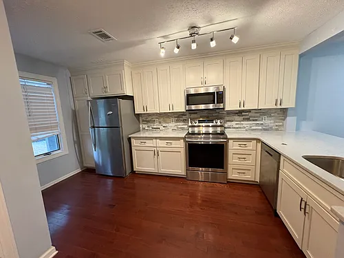 1718 Greystone Blvd #28 Photo 1