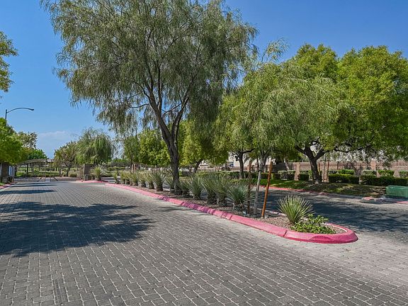 5th image of 932 Shades End Ave