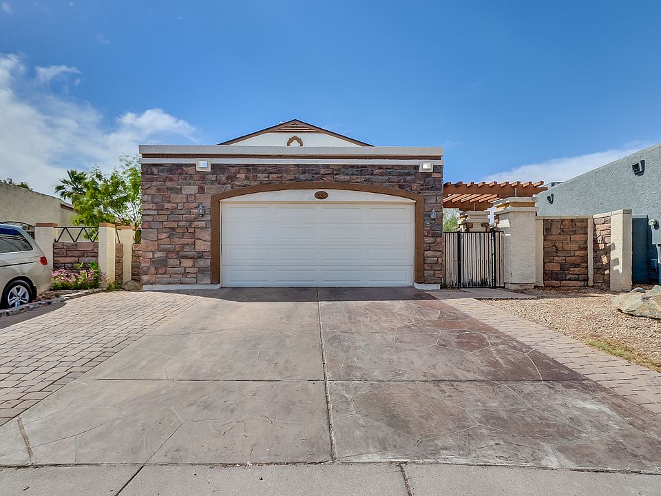 1st image of 906 E Wahalla Ln