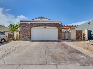906 E Wahalla Ln, Phoenix, AZ 85024