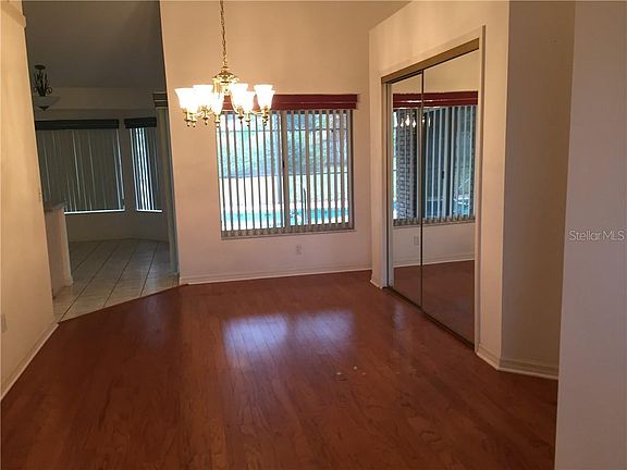 4th image of 115 Glen Abbey Ln