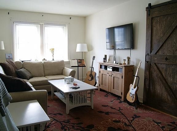 2nd image of 1316 Morten St