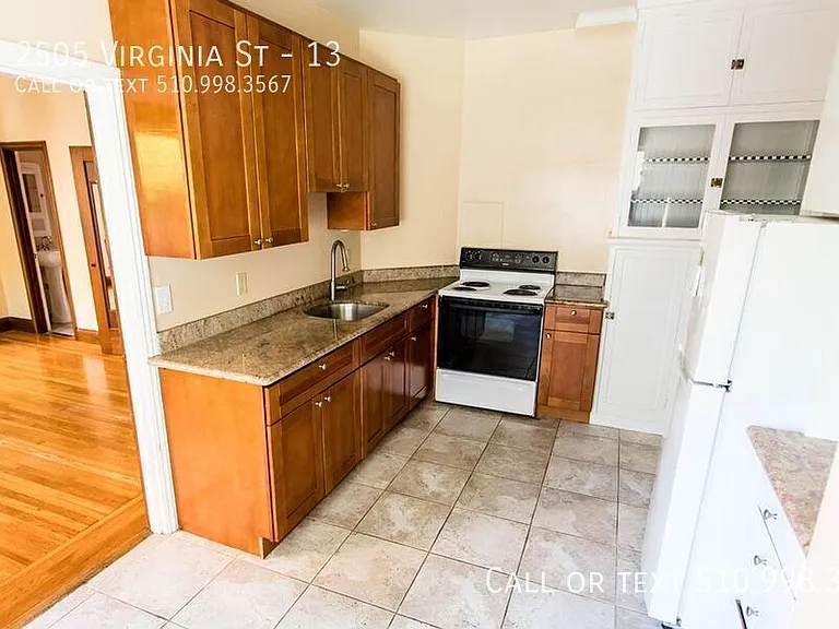 2505 Virginia St #13 — Photo 2