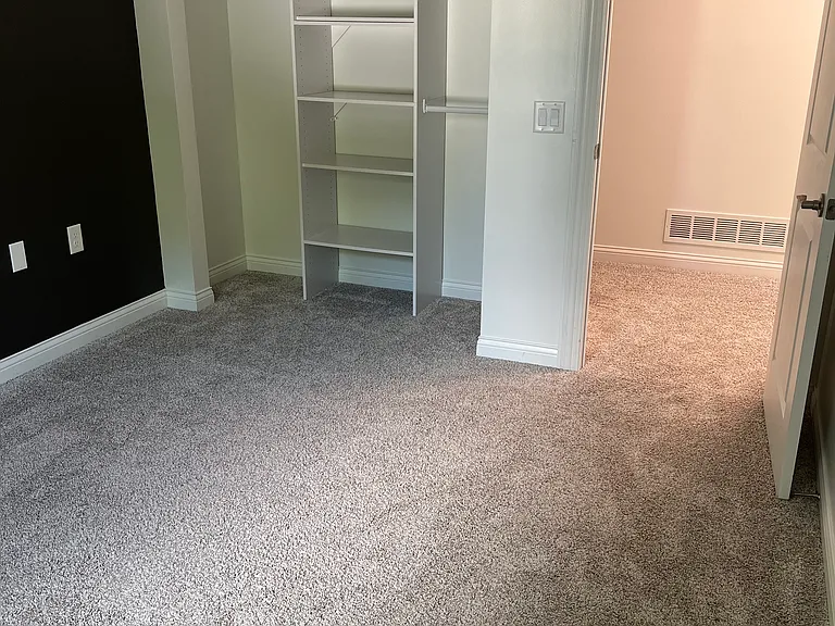 800 Heyl Ave — Photo 24