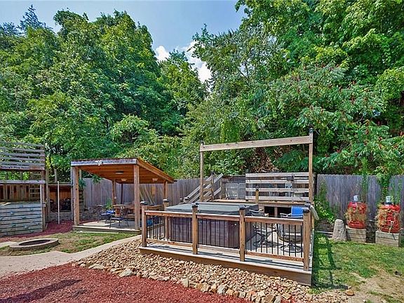 4th image of 3328 Benden Cir
