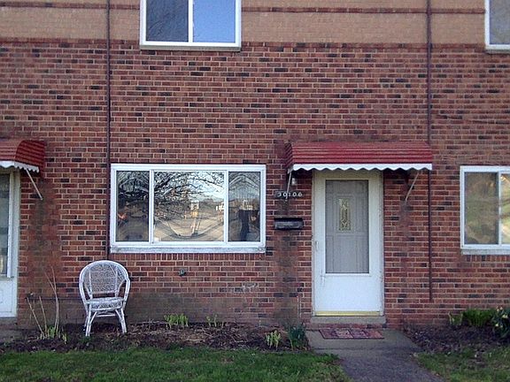 2nd image of 30106 Euclid Ave #4