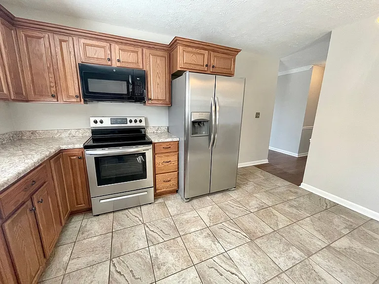25647 Fairmount Dr — Photo 6