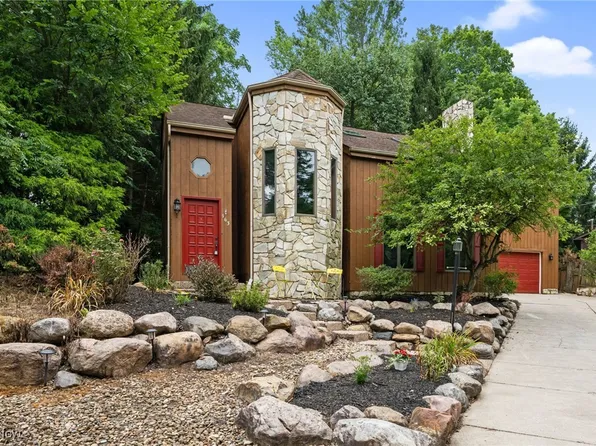 163 Burns Rd, Elyria, OH 44035