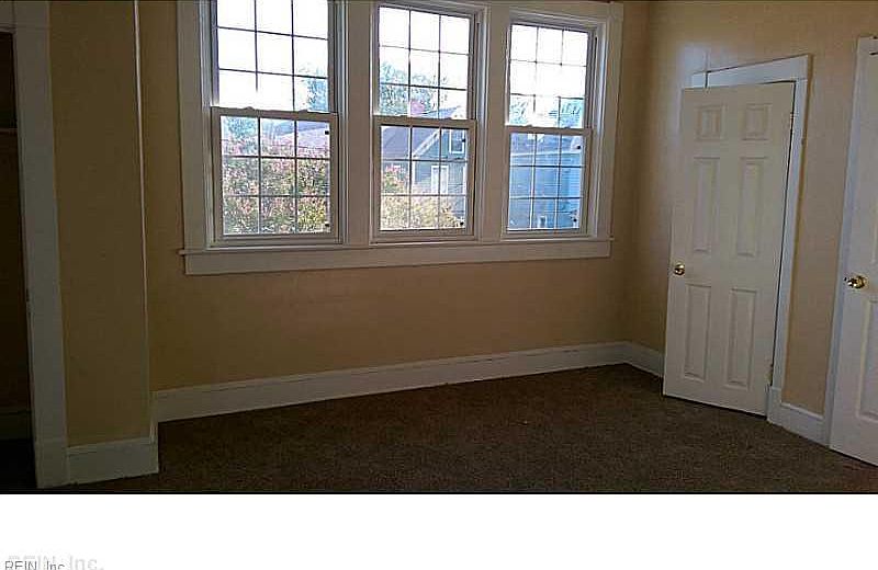 1st image of 221 W 32nd St