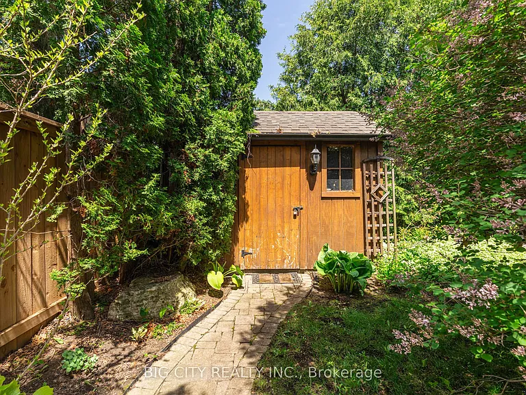 104 Donlea Dr — Photo 34