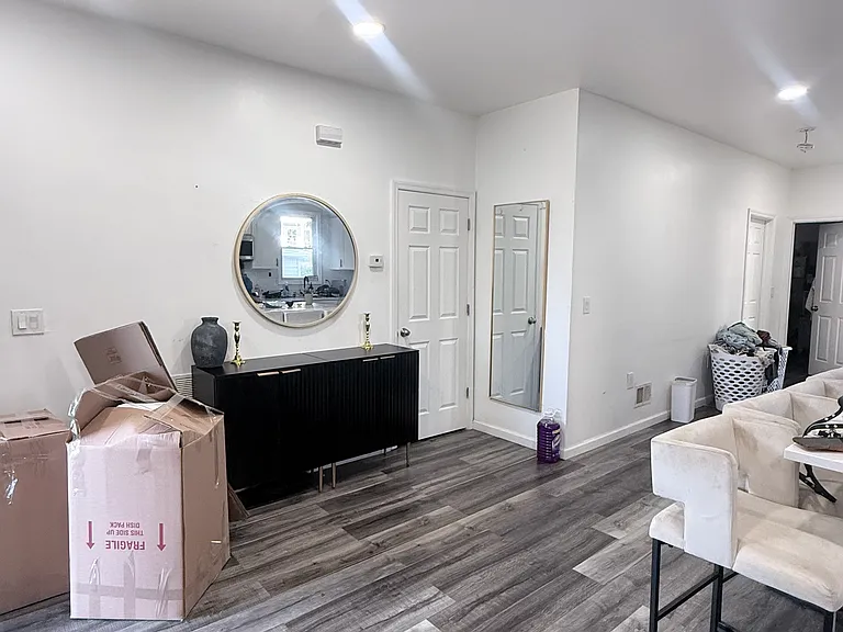 152 Market St #1 — Photo 11