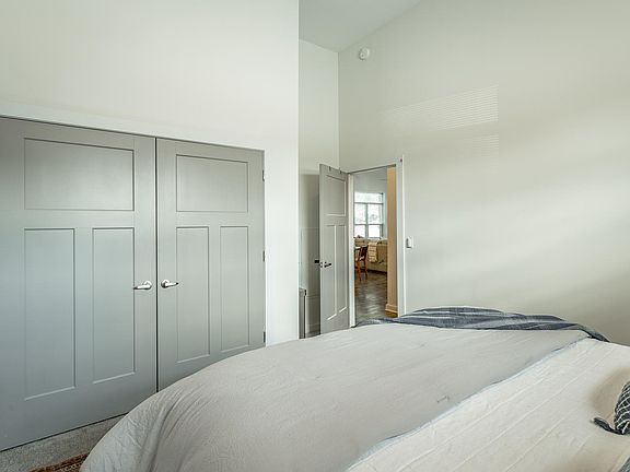 4th image of 804 Riverfront Pkwy Unit 125
