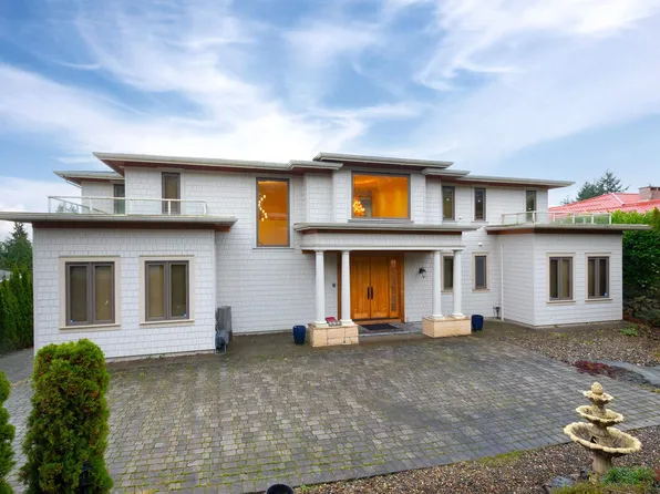 950 Greenwood Rd, West Vancouver, BC V7S 1X7