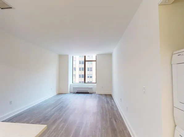 10 Hanover Square 21J image 2 of 9