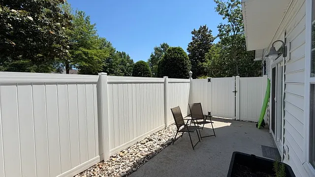 1028 Grace Hill Dr — Photo 40