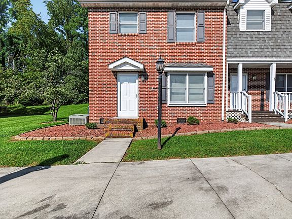 2nd image of 803 Edgemont North St NE #A
