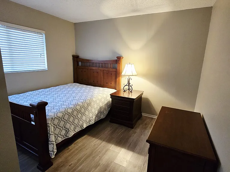 5582 Baywater Dr — Photo 16