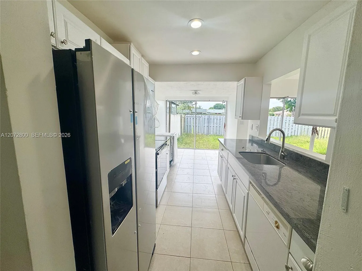 Devon-Aire Villas Sec 2 — Photo 3
