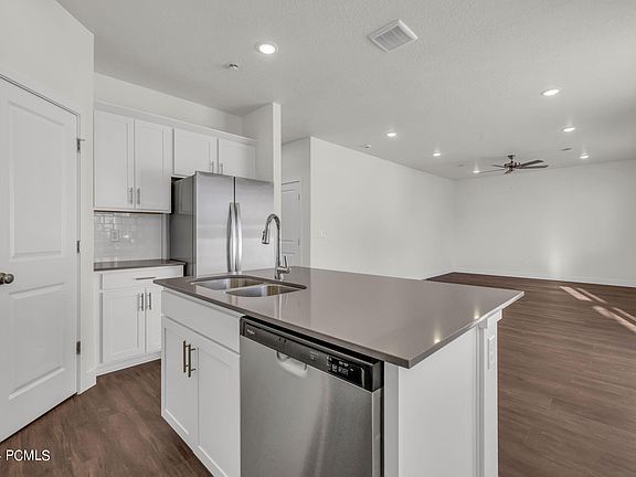 5th image of 7229 Woods Rose Dr