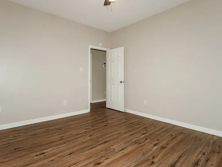 120 Pinewood Dr — Photo 10