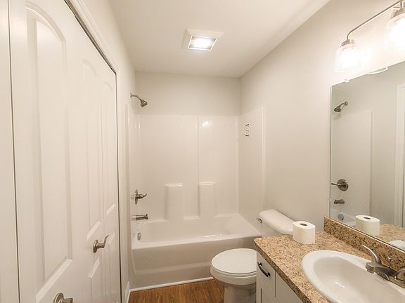 5th image of 5203 Volterra Dr