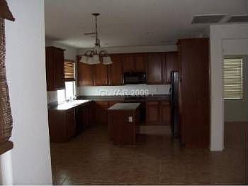 3rd image of 11913 Menchaca Ln
