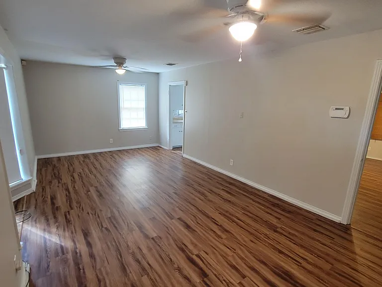 1314 Natalie St — Photo 8