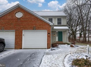 3993 Parkside Ct, Mount Joy, PA 17552