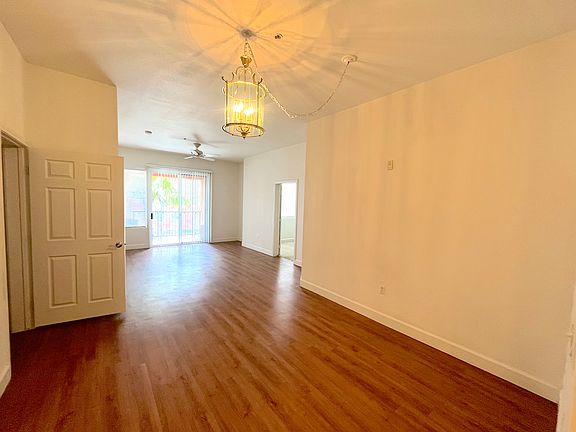 4th image of 71 E Agate Ave Unit 304