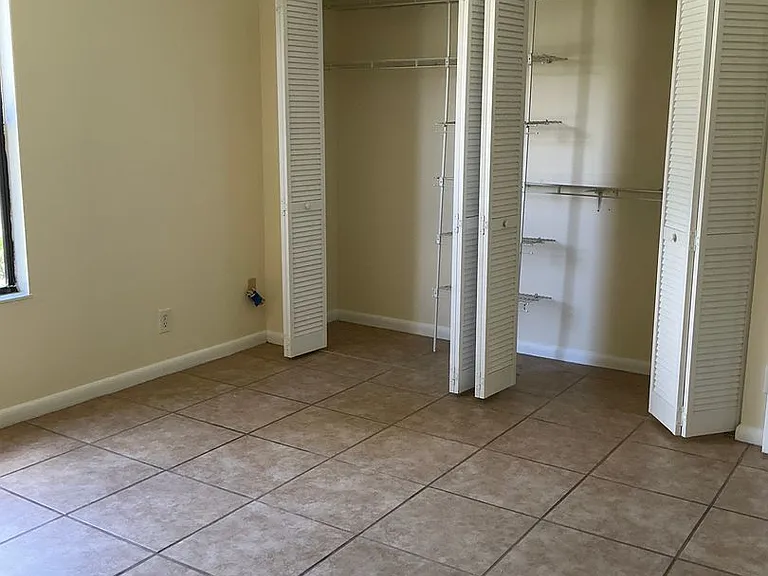 2820 Stoneway Ln — Photo 9