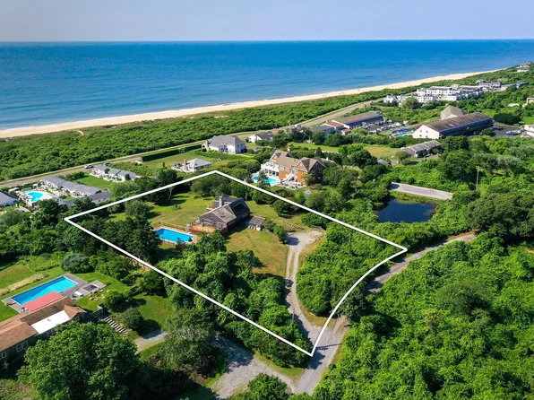 9 Twin Pond Ln, Montauk, NY 11954