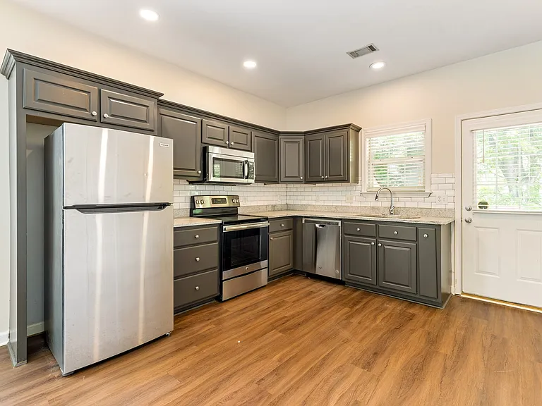 1311 Cashmere Dr — Photo 23