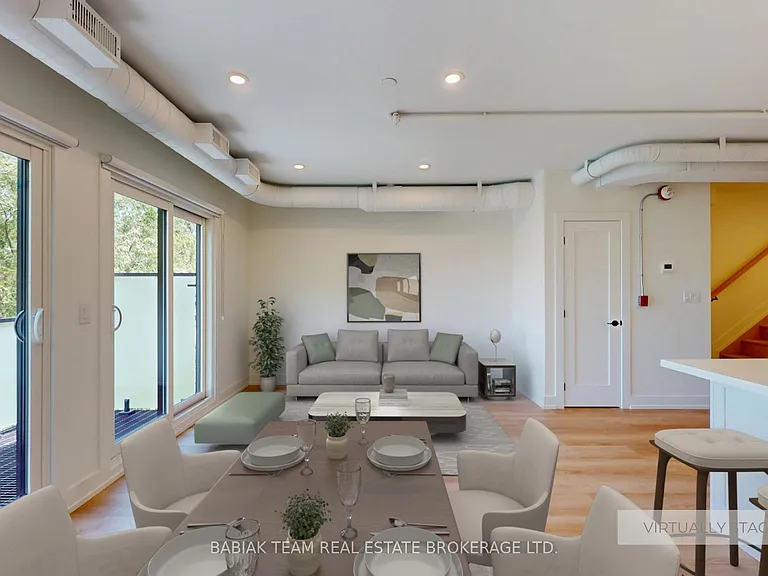 656 Annette St #302 — Photo 5