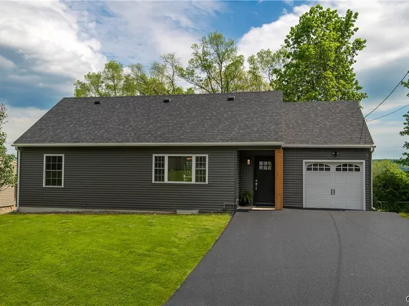 8 Terrace Hill Dr, New Hartford, NY 13413