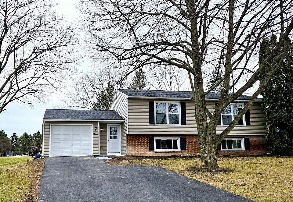 1st image of 1745 Beechwood Dr