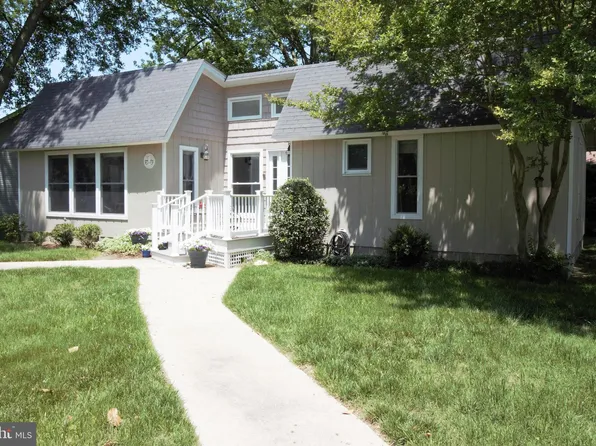702 Hickman Dr, Ocean View, DE 19970