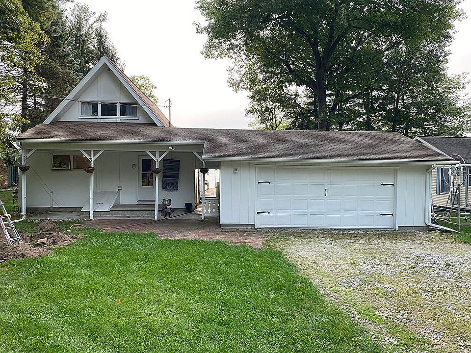2nd image of 119 S Huron Rd