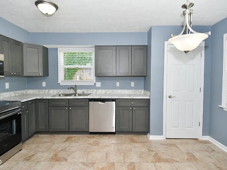 7826 Five Points Rd — Photo 8