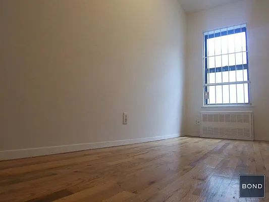 Rented by Bond New York | media 16