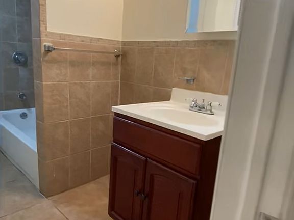 4th image of 40 64th St #11592770