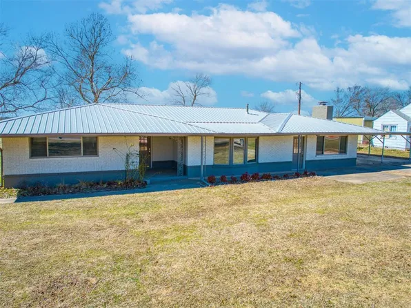 2323 N Jim Thorpe Blvd, Prague, OK 74864